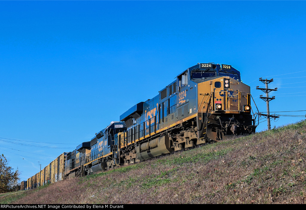 CSX 3224 on M-410